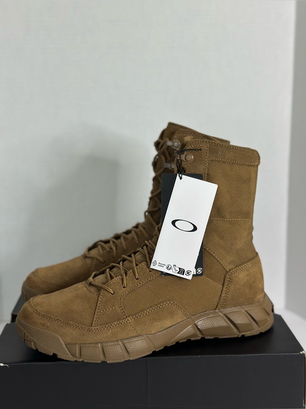 NEW Oakley LT Assault 2 Coyote Tactical Boots Men’s Size 8.5